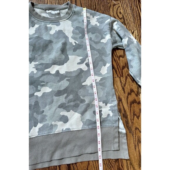 Hippie Rose Womens Size XS Green Camo Pullover Crewneck Split Side Sweatshirt - Picture 7 of 8